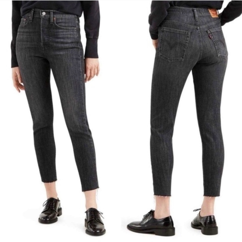 Women's Levi's Wedgie Skinny Black High Rise Jeans Raw Hem Size 24